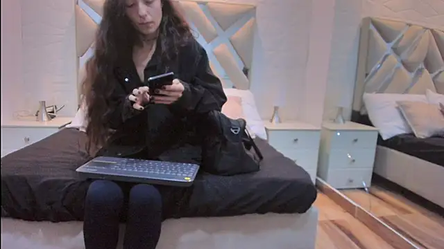 valentinasu online show from June 1, 11:34 am