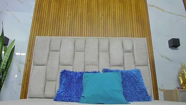 Ivy grayy  online show from July 14, 6:01 pm