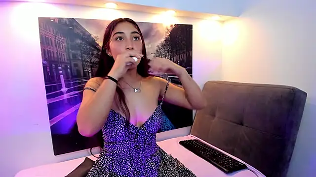 Nina-Mars online show from May 28, 7:12 pm