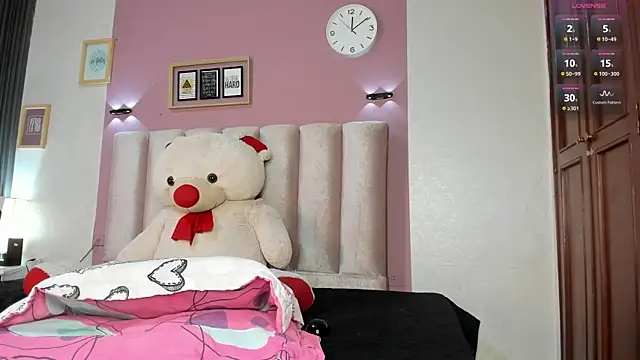 ORIANNA 21 online show from July 9, 8:22 pm