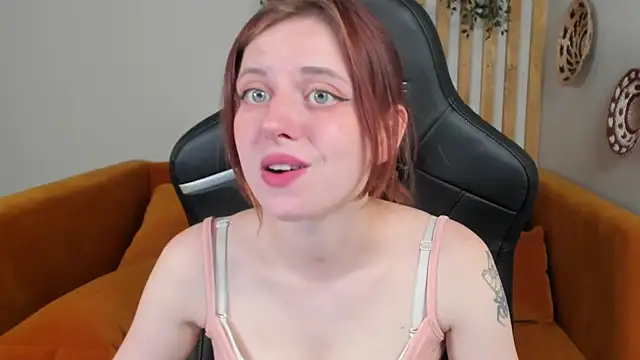 FreyaVeys online show from June 27, 5:19 am