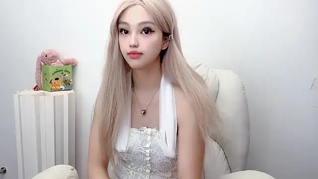jiangjiang2005 online show from June 16, 6:20 pm