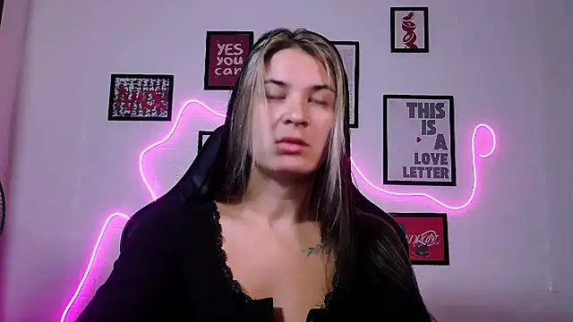 AlisaFrost online show from June 1, 1:46 pm
