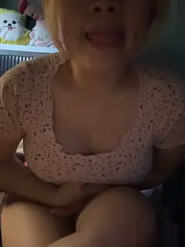 purrrrrriiiiikkkkii online show from June 2, 11:28 pm