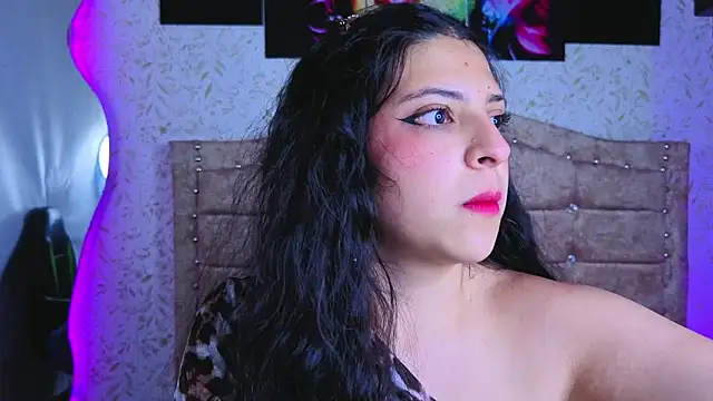 Snapshot of mily_x chatting on June 12, 3:47 am mily x online show from June 12, 3:47 am