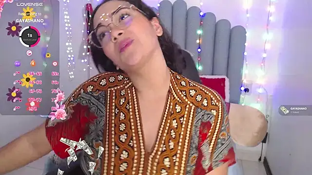 farah samira online show from May 26, 7:24 pm
