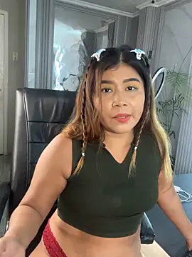 LyraMilano online show from May 29, 12:47 pm