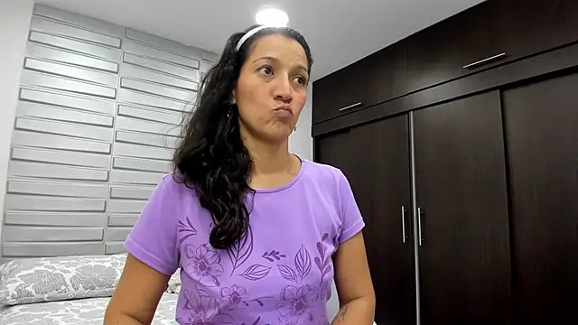 XimenaRose online show from July 14, 2:05 am