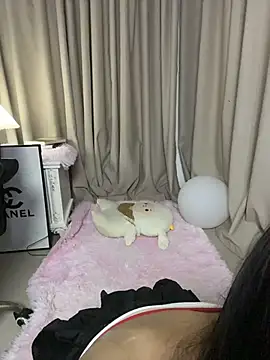 Luckysisi-s online show from May 29, 1:42 pm