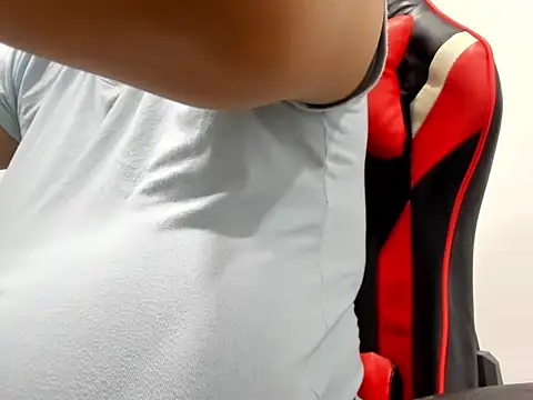 misssweetstits online show from May 27, 3:53 pm