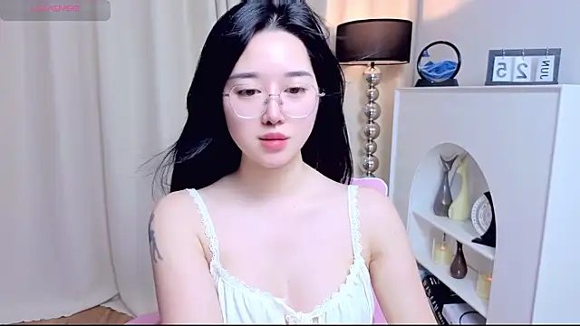 miuu6868 online show from June 25, 2:33 am