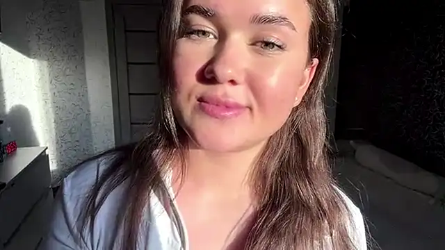 cuteshowy online show from June 12, 12:02 pm