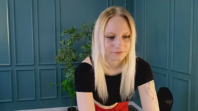 haleybooo online show from May 27, 5:15 am