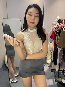 momo-wu online show from May 28, 5:33 pm