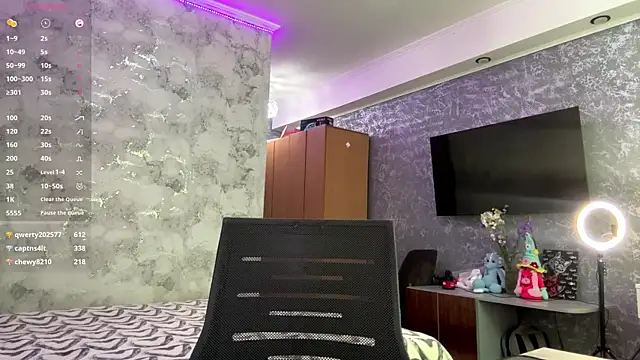 LexaLuxgrey online show from June 1, 5:53 am