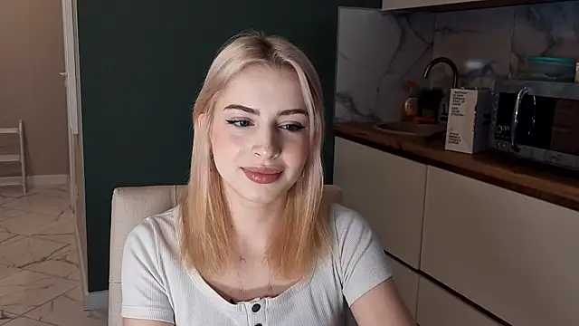 fruktozzkaa online show from May 28, 5:33 pm