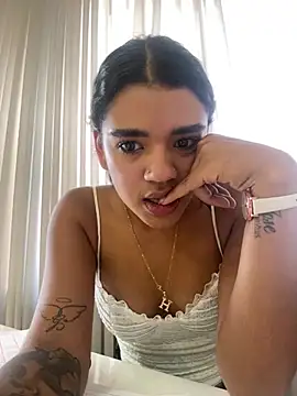 mia  gomex online show from July 18, 7:16 pm
