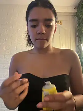 mia  gomex online show from June 26, 7:04 pm