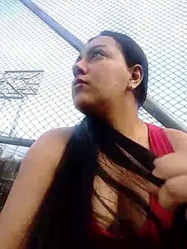 Sexy nayra outdoors  online show from May 29, 9:35 pm