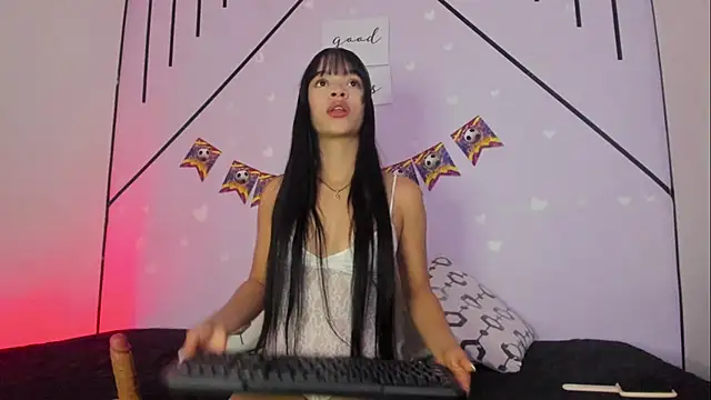 AmaiaHarpper online show from July 2, 1:39 pm