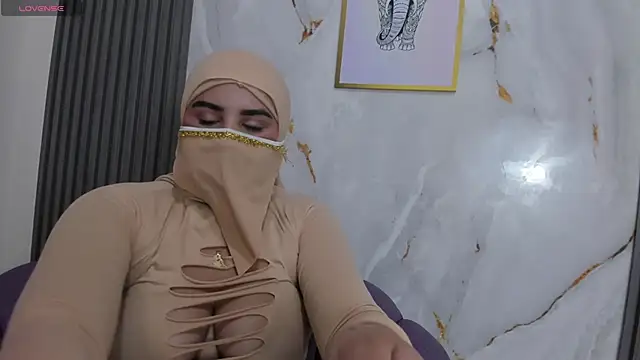 mariam akel online show from May 29, 1:42 pm