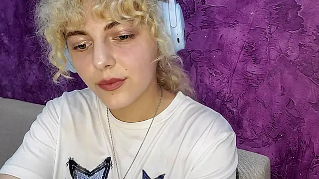 dewdop online show from June 4, 5:17 pm