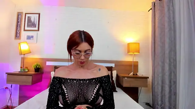 Isisjames online show from July 5, 10:37 pm