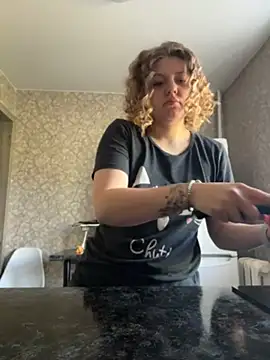 AnikaXRose online show from June 2, 3:18 am