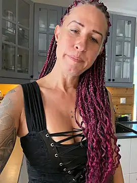 GermanMilfJasmin online show from July 3, 8:20 am