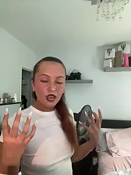PoisonIvy x online show from June 18, 1:27 pm