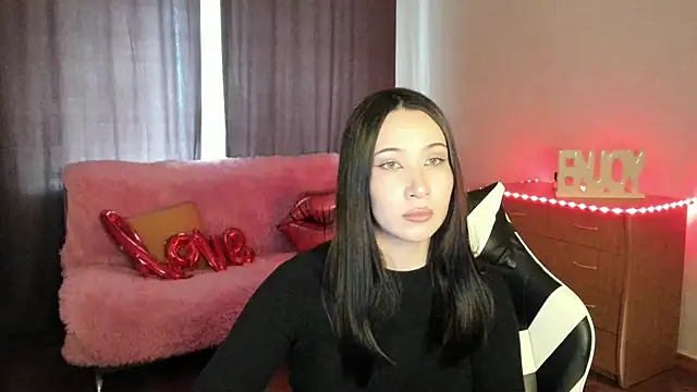 PlayMiss online show from June 2, 8:04 am