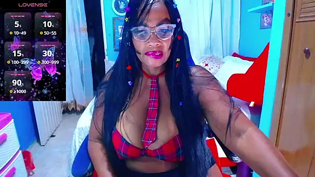 Snapshot of cairohot chatting on October 2, 3:44 am cairohot online show from October 2, 3:44 am