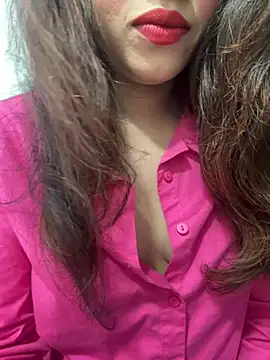 Yours riya11 online show from June 21, 6:56 pm
