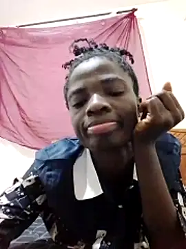 isabellachan online show from May 29, 8:23 am
