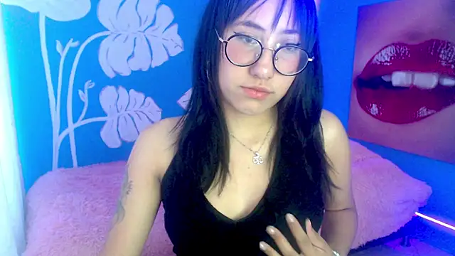 eli doll online show from July 6, 11:15 am
