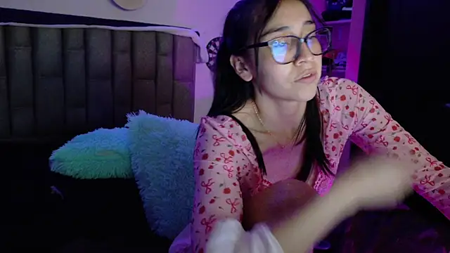 BurbujaXoxo online show from June 8, 1:01 am