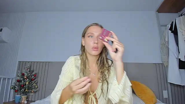 SofiClimbing online show from December 17, 4:05 am