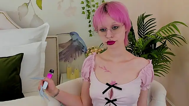 LauraDiazz online show from July 9, 3:03 pm