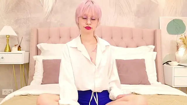 LauraDiazz online show from July 5, 2:34 pm