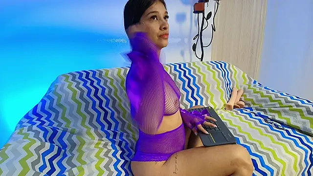 Lunaa monroee online show from July 17, 3:27 pm