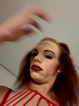 translady19 online show from June 10, 5:33 pm