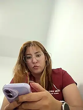 Sandra9530 online show from June 4, 9:41 pm