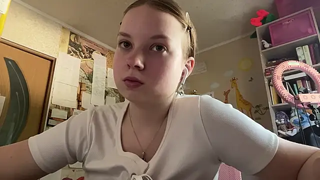 Aileyn online show from June 10, 8:35 am