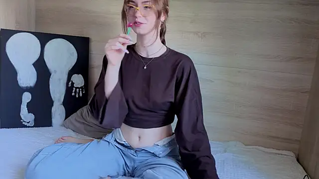 Lori cutess online show from July 5, 4:19 am