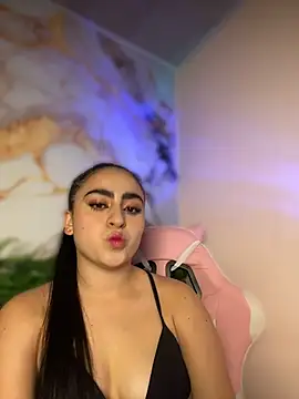 LILI 911 online show from June 23, 8:07 pm