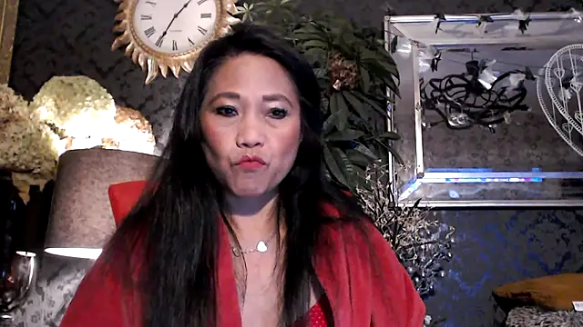 Hornygirltheone online show from October 31, 12:34 am