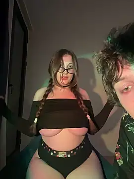 LilllitR online show from June 7, 11:00 pm