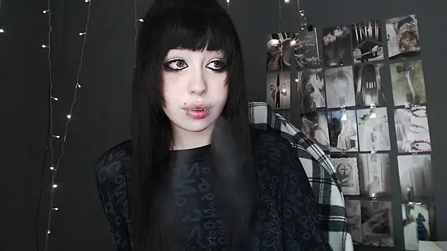 lucyy0 0ddeath online show from June 9, 12:37 pm