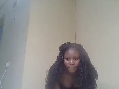 cute bee online show from July 12, 11:27 pm