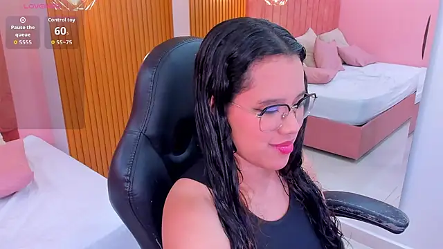 shayra alina online show from July 20, 4:15 am